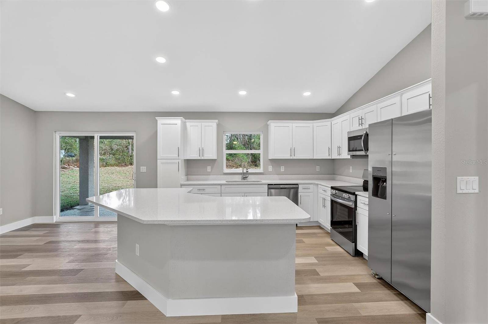 1516 W PRINGLE PL, Citrus Springs, FL 34434