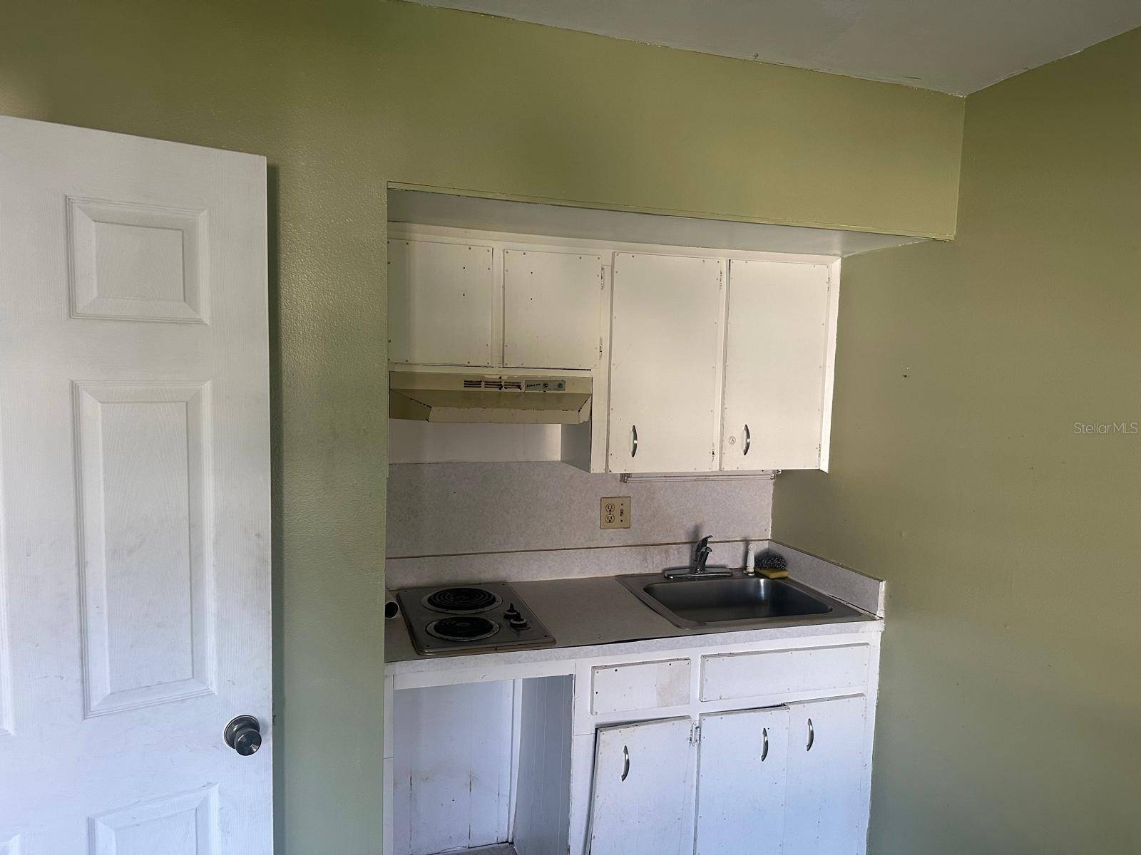 214 N CHESTNUT RD, Lakeland, FL 33815