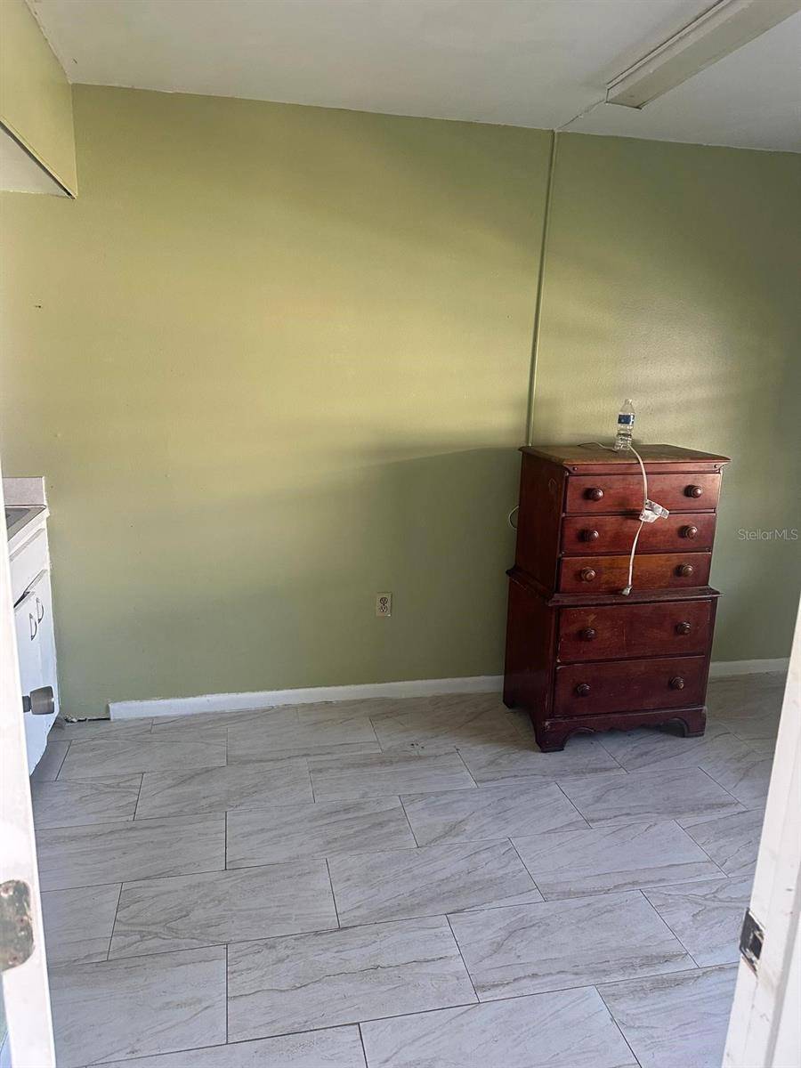 214 N CHESTNUT RD, Lakeland, FL 33815