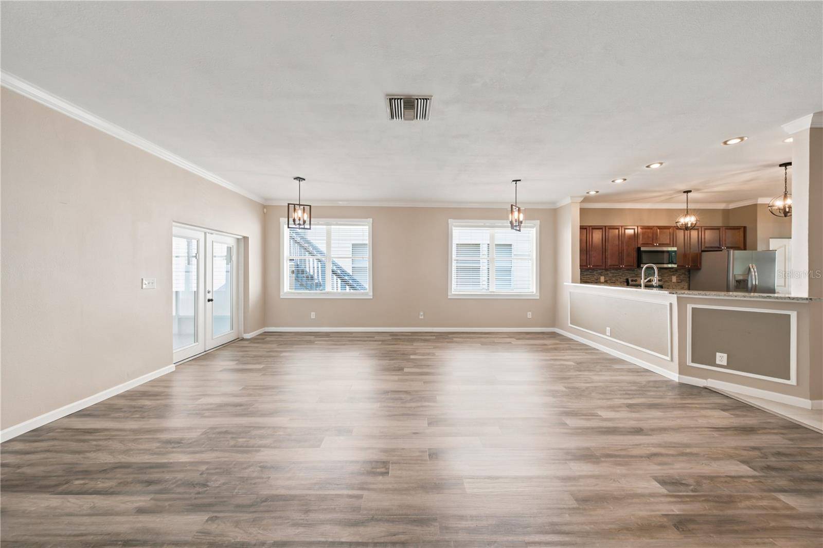 2318 W CHERRY ST, Tampa, FL 33607