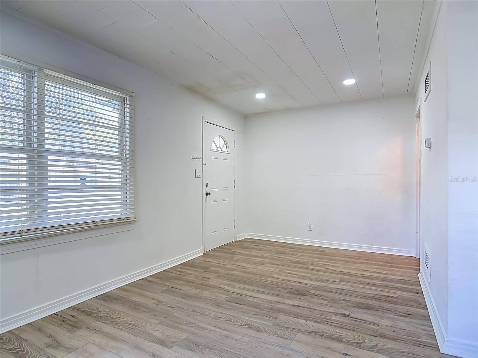 709 EDWARDS ST, Daytona Beach, FL 32114