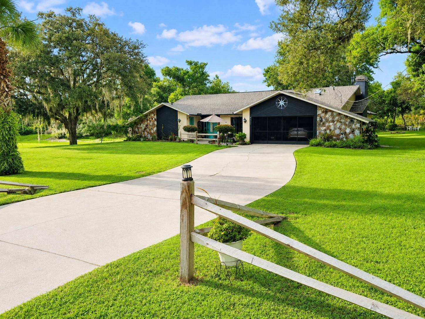 8057 DELAWARE DR, Weeki Wachee, FL 34607