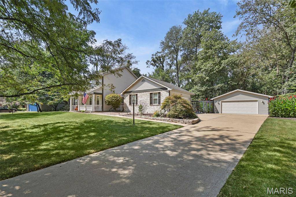 19 Sugar LN, Collinsville, IL 62234