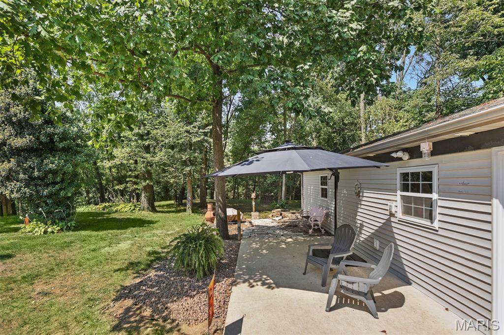 19 Sugar LN, Collinsville, IL 62234