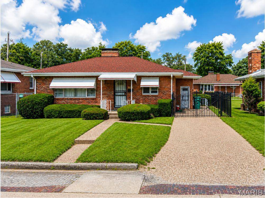 2909 Louisiana BLVD, East St Louis, IL 62205