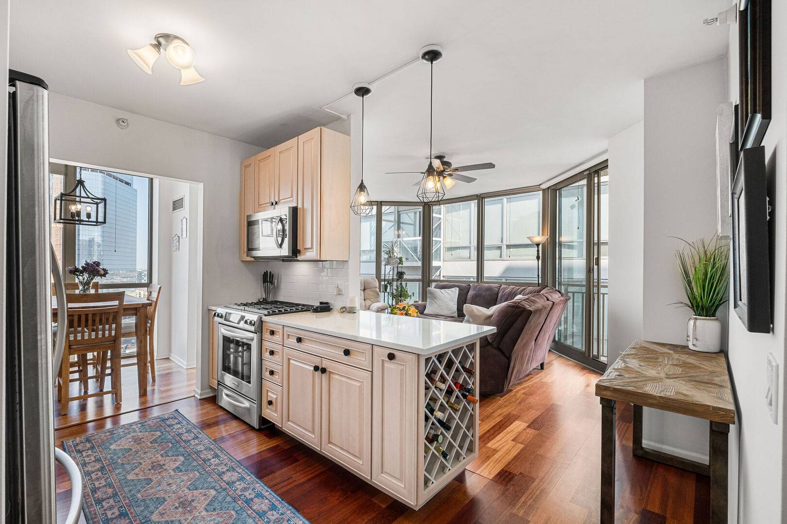 645 N Kingsbury ST #2201, Chicago, IL 60654