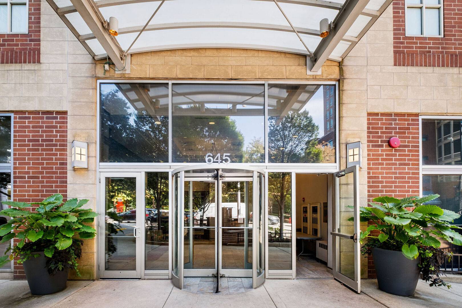 645 N Kingsbury ST #2201, Chicago, IL 60654