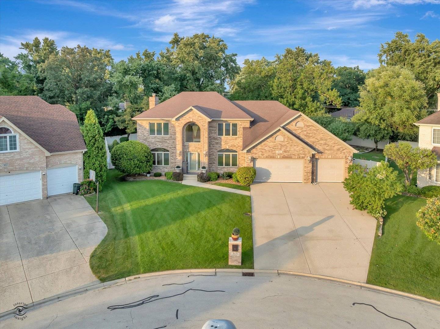 365 Crestwood RD, Wood Dale, IL 60191