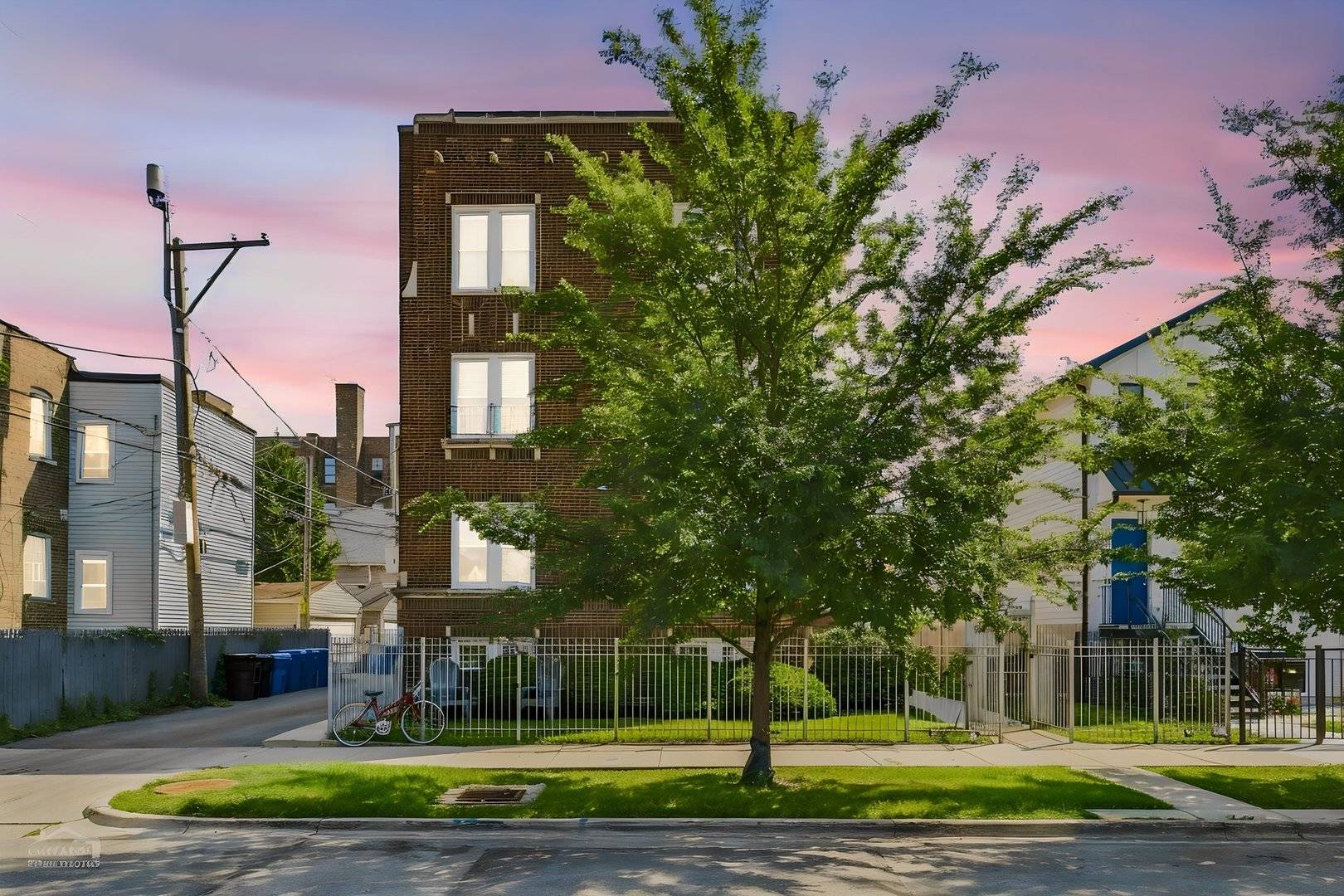 1839 N Monticello AVE #3W, Chicago, IL 60647