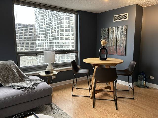 440 N Wabash AVE #3710, Chicago, IL 60611