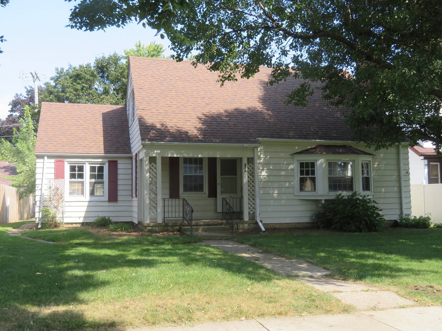 856 E Jefferson ST, Morris, IL 60450