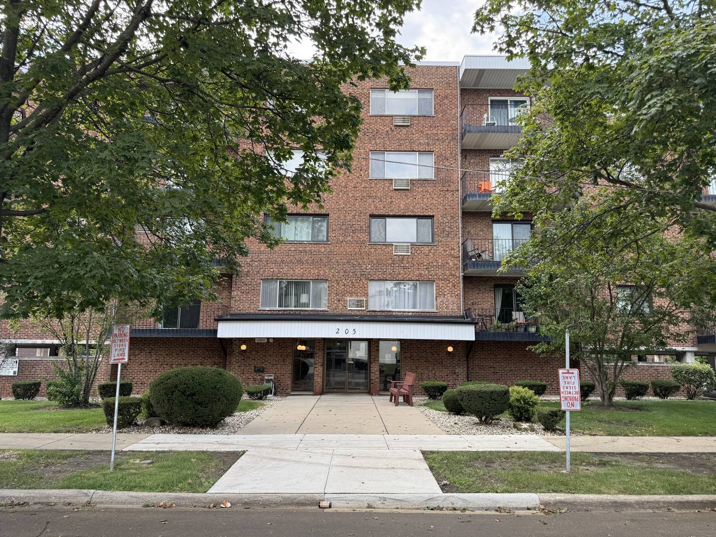 205 W Miner ST #106, Arlington Heights, IL 60005
