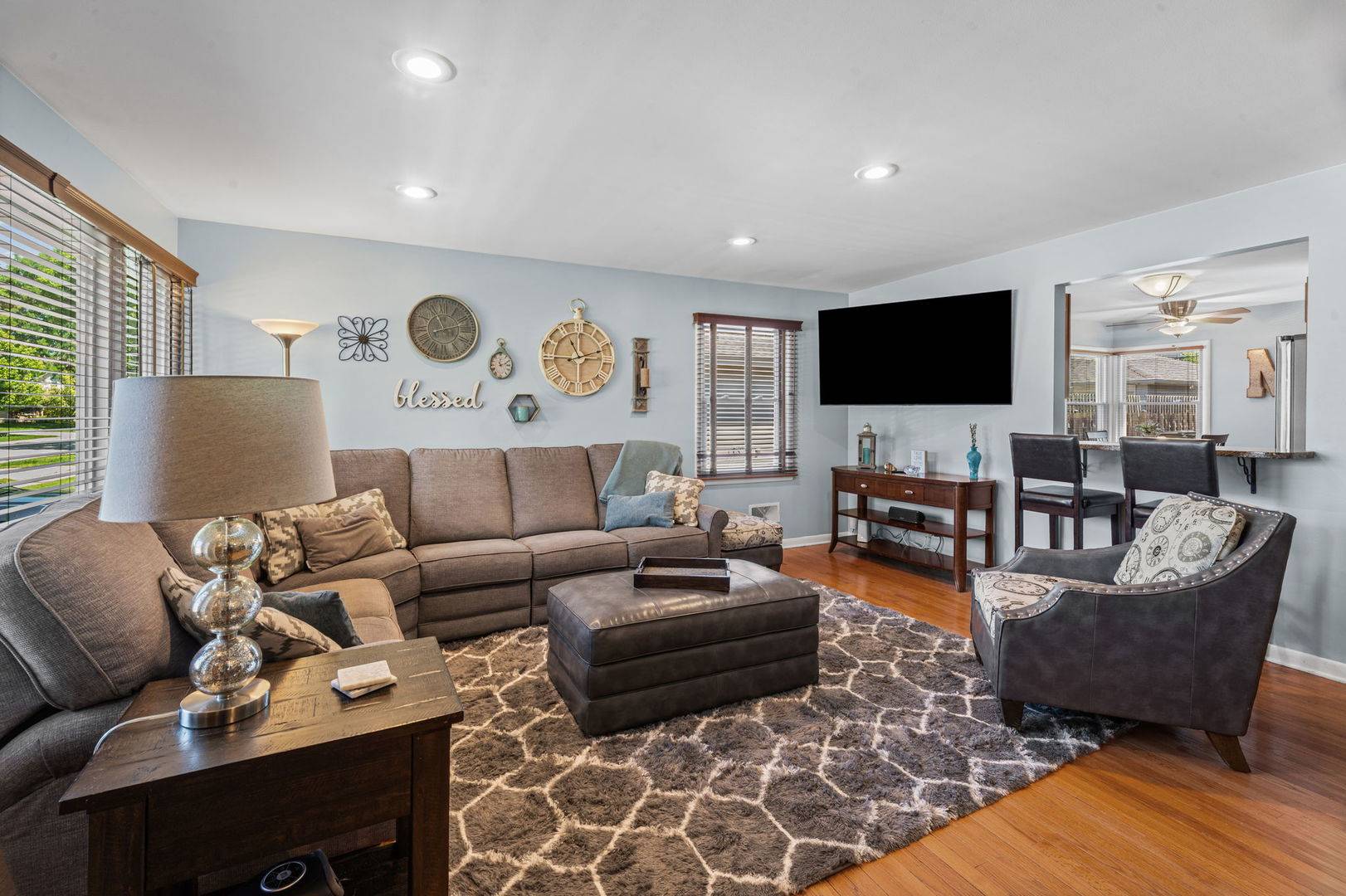 931 N Fernandez AVE, Arlington Heights, IL 60004