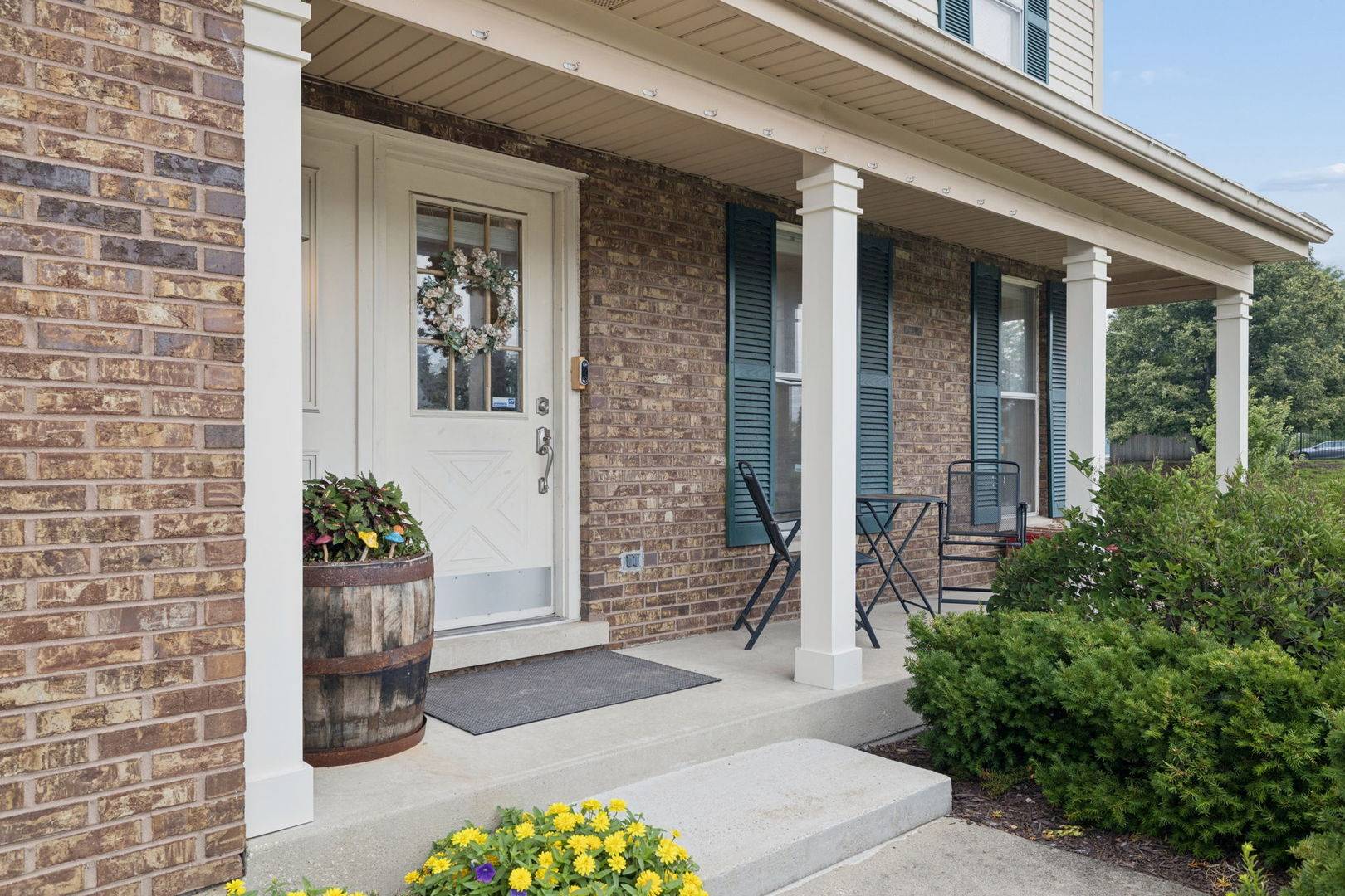 1712 Borman PL, Downers Grove, IL 60516