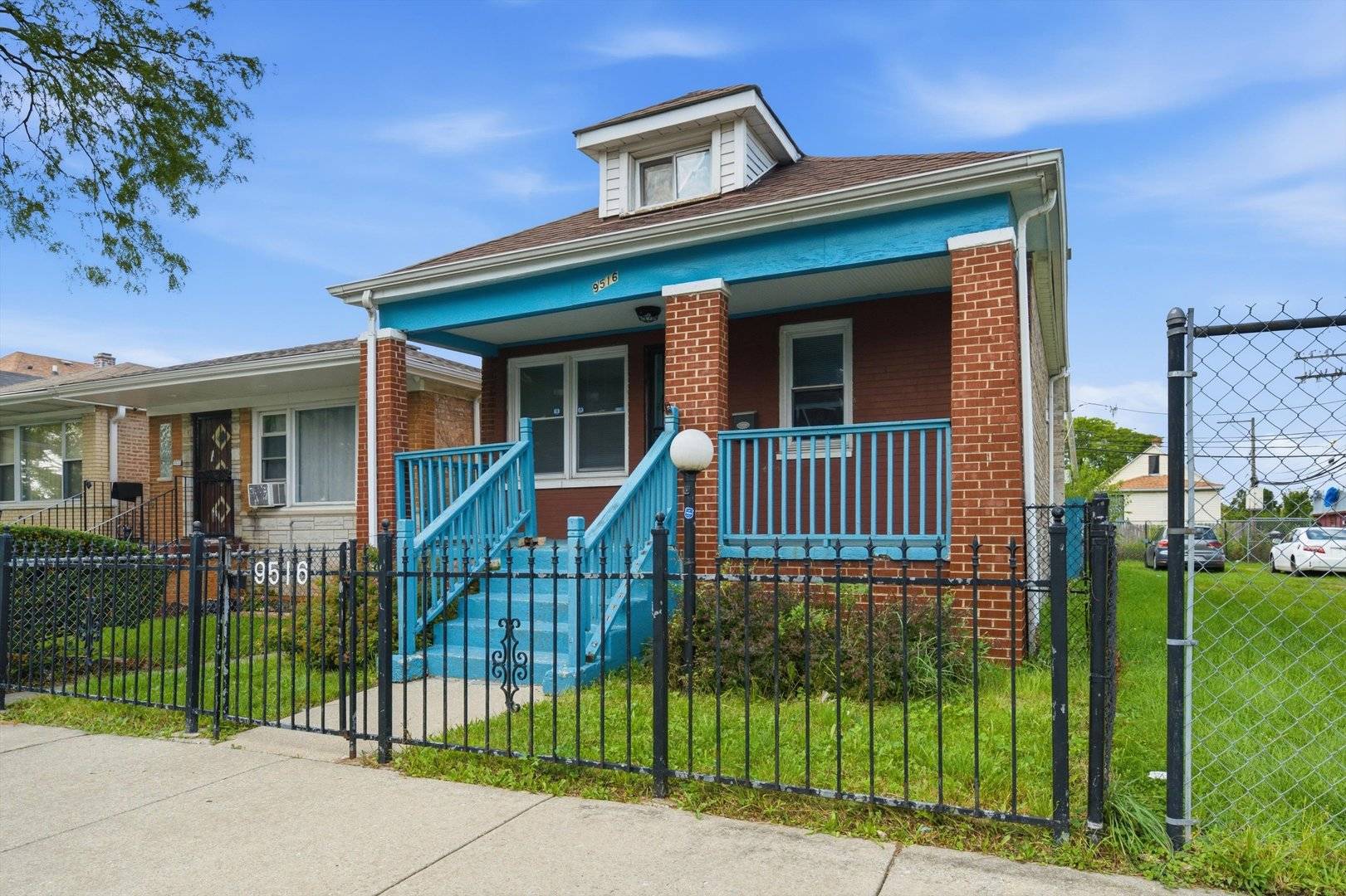 9516 S Yale AVE, Chicago, IL 60628