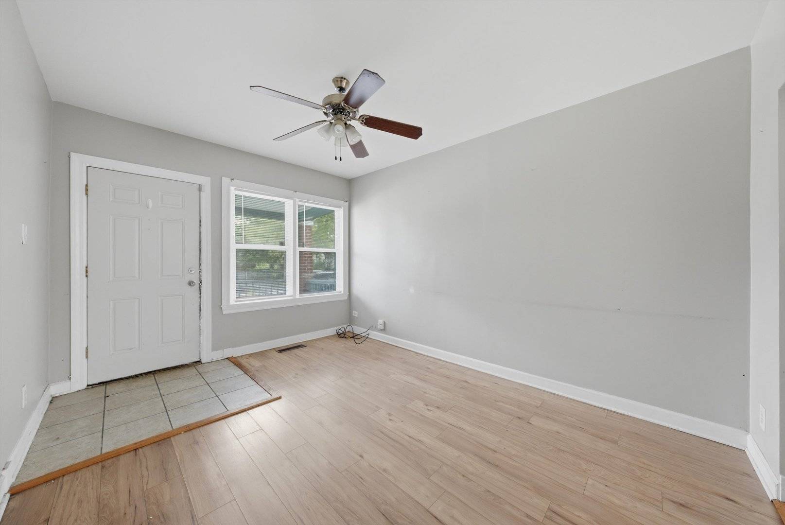9516 S Yale AVE, Chicago, IL 60628
