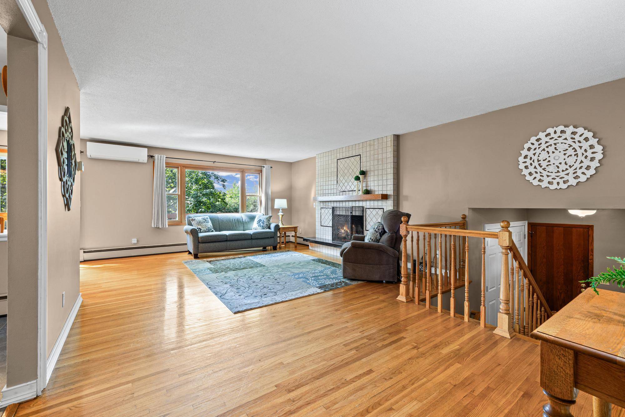 5233 W 105th ST, Bloomington, MN 55437