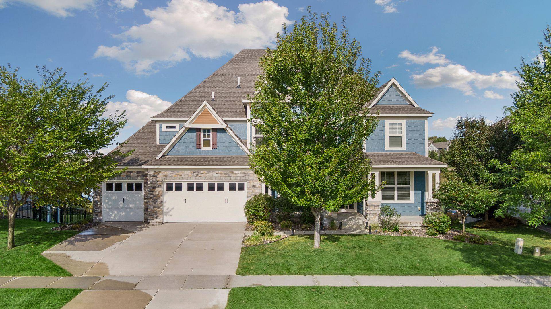 11274 Whitewater DR, Woodbury, MN 55129