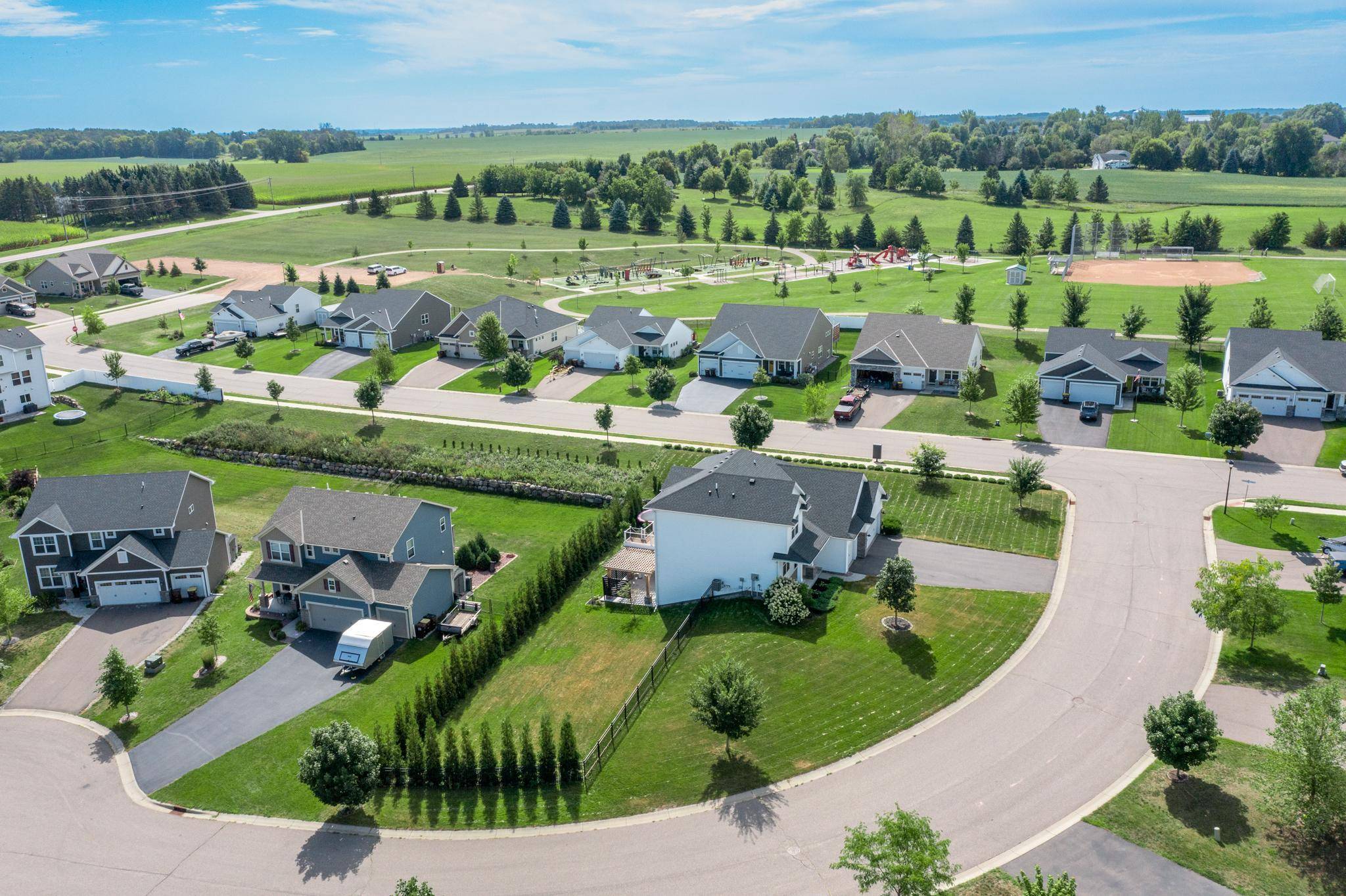 601 Blue Heron CIR, Jordan, MN 55352