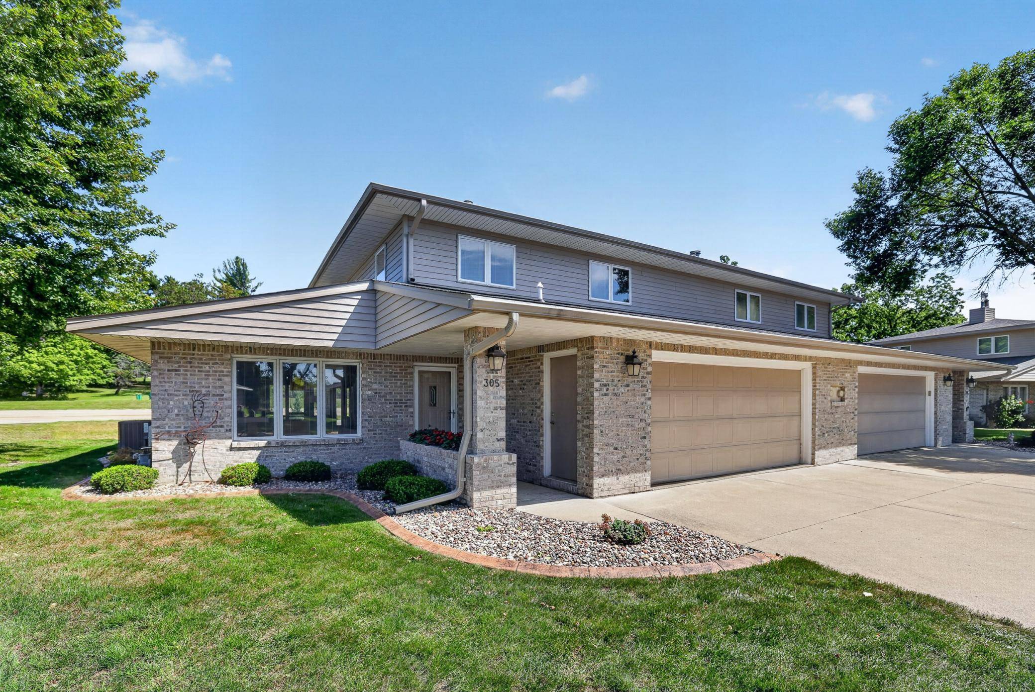305 Salem Point DR SW, Rochester, MN 55902