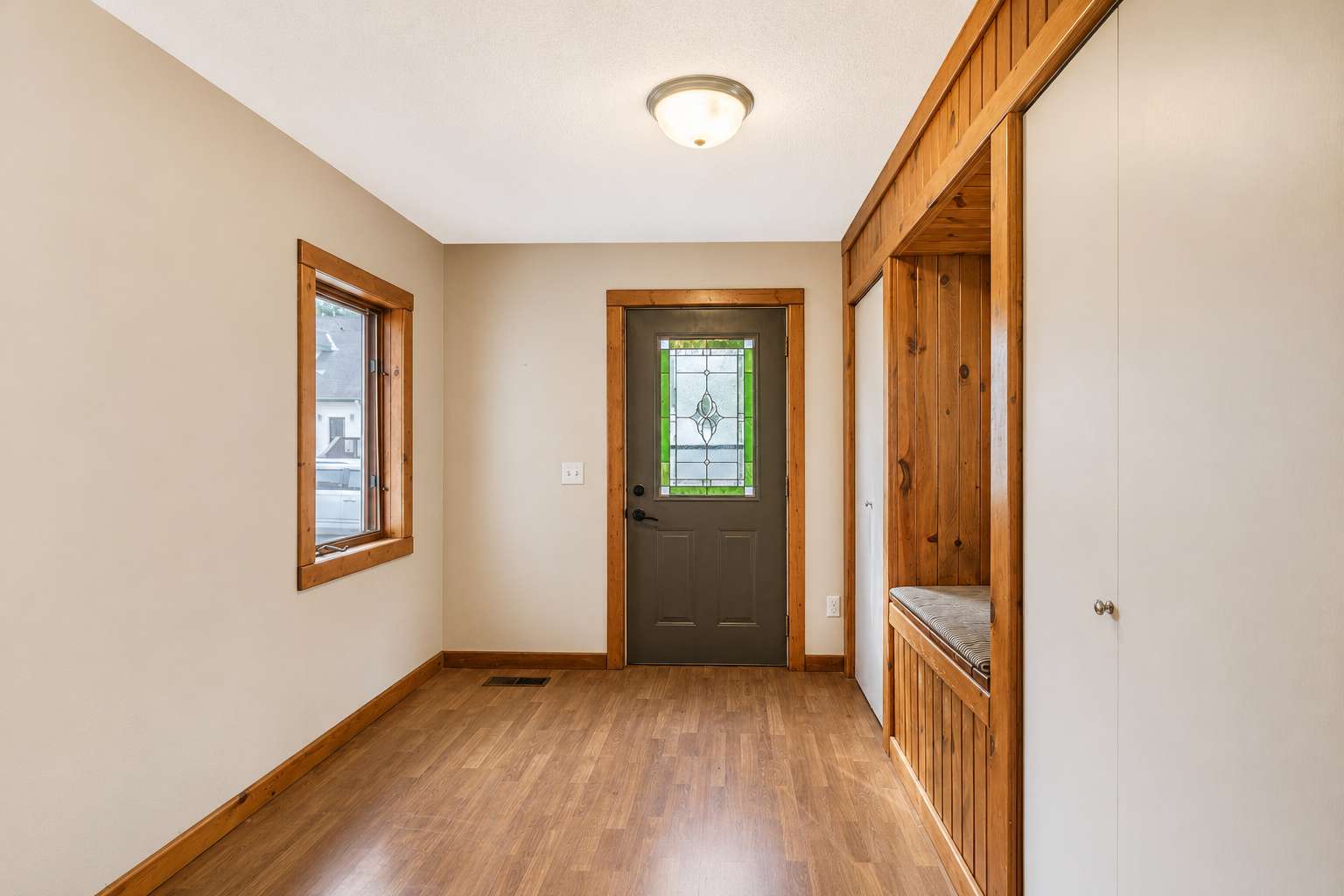 1008 Quincy ST, North Mankato, MN 56003