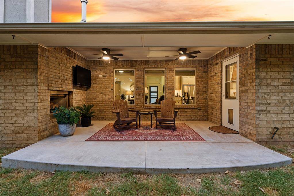8008 Mimosa DR, Edmond, OK 73034