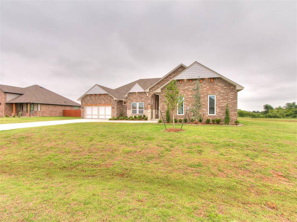 4046 Black Rock LN, Newcastle, OK 73072