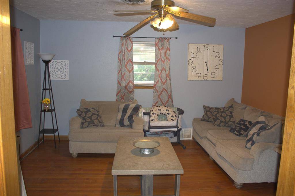 1306 SE Barclay RD, Lawton, OK 73501