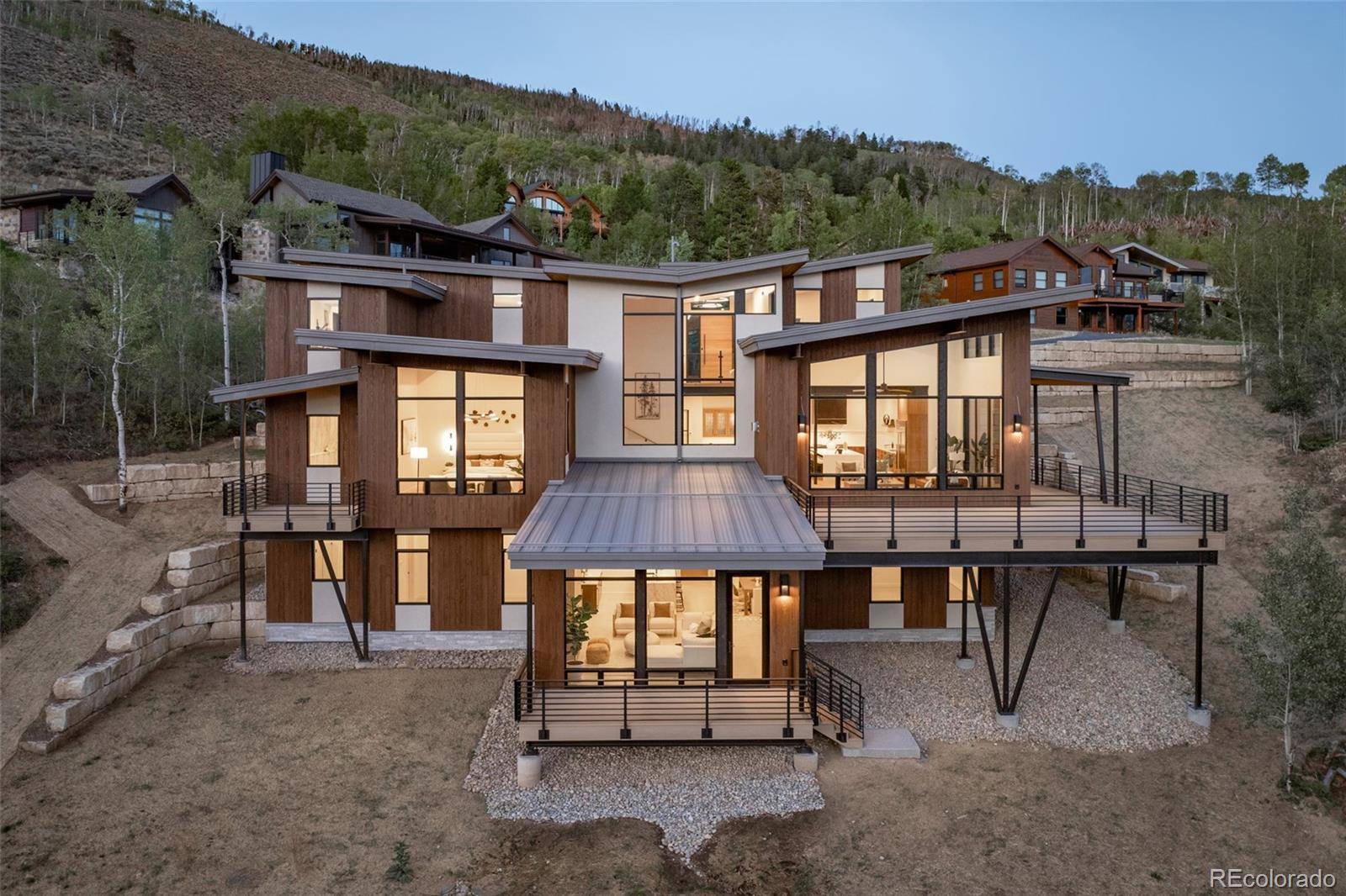680 Lakeview CIR, Silverthorne, CO 80498