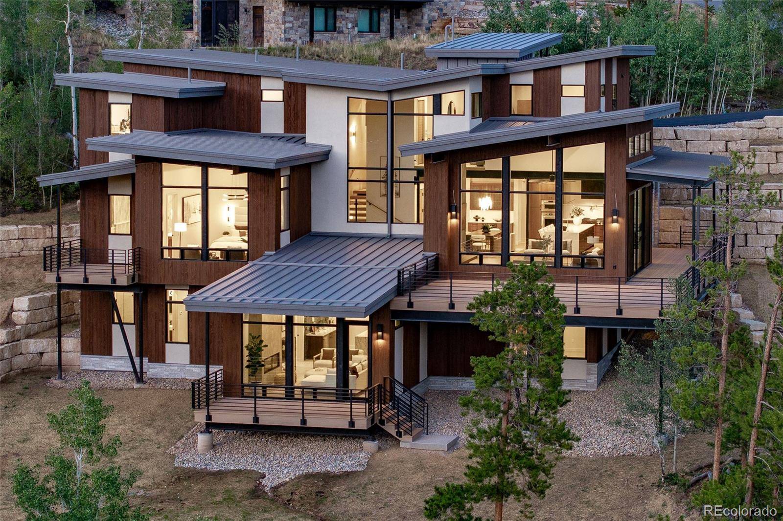 680 Lakeview CIR, Silverthorne, CO 80498