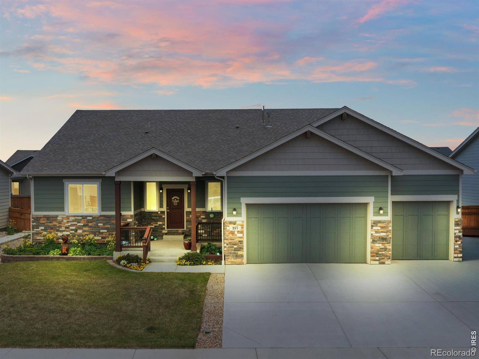 257 Hillspire DR, Windsor, CO 80550