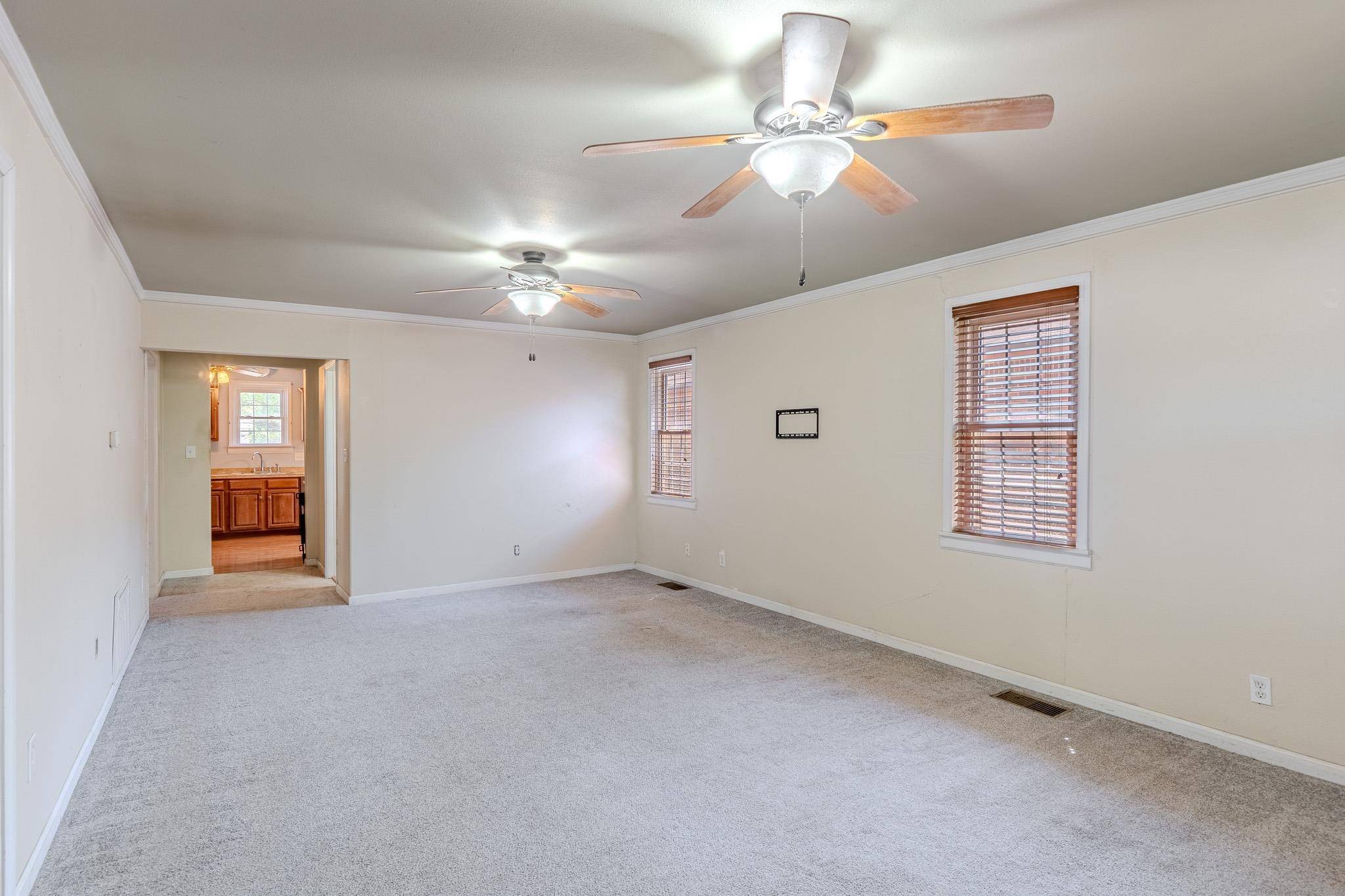 1530 Frankfort, Winfield, KS 67156