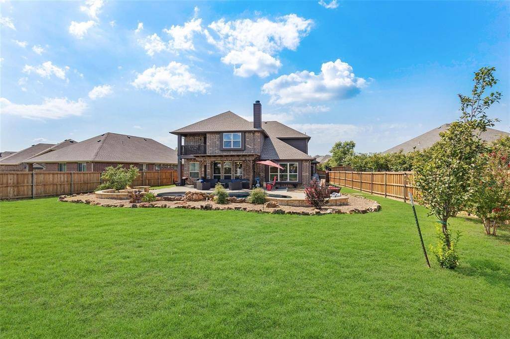 8229 Spitfire Trail, Aubrey, TX 76227