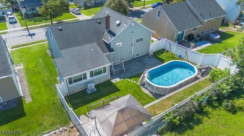 24 Lennon Pl, Clifton City, NJ 07013