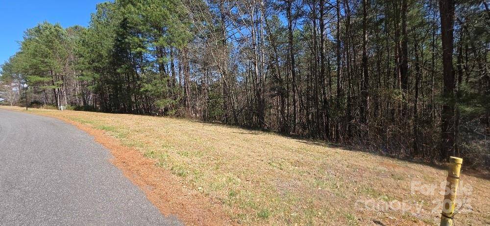 208 Ridge Top DR, Connelly Springs, NC 28612