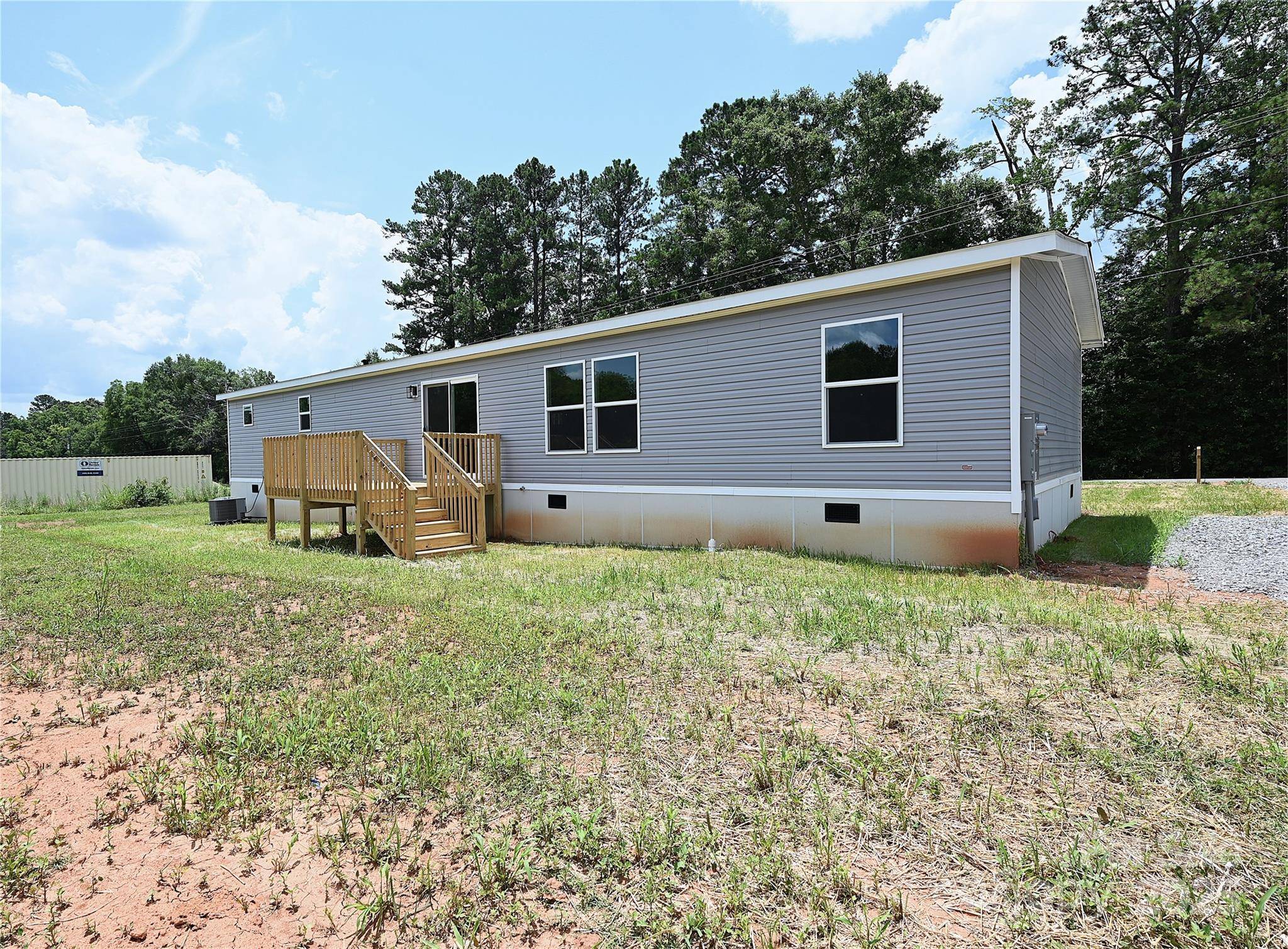 1213 Renno RD, Clinton, SC 29235