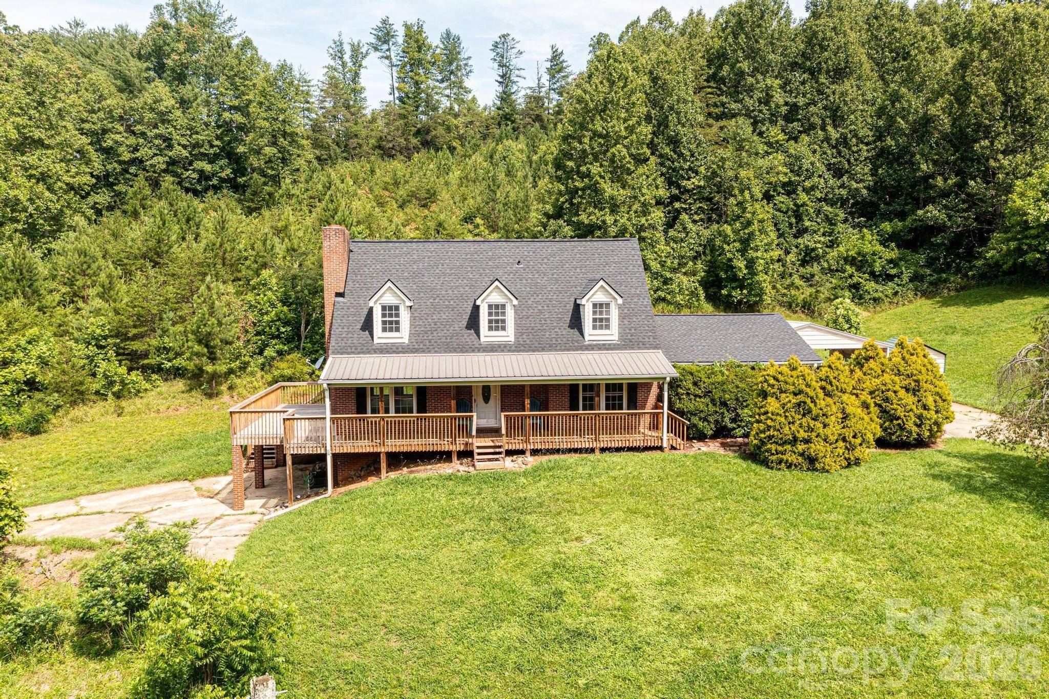 5595 Cloverfield PL, Boomer, NC 28606