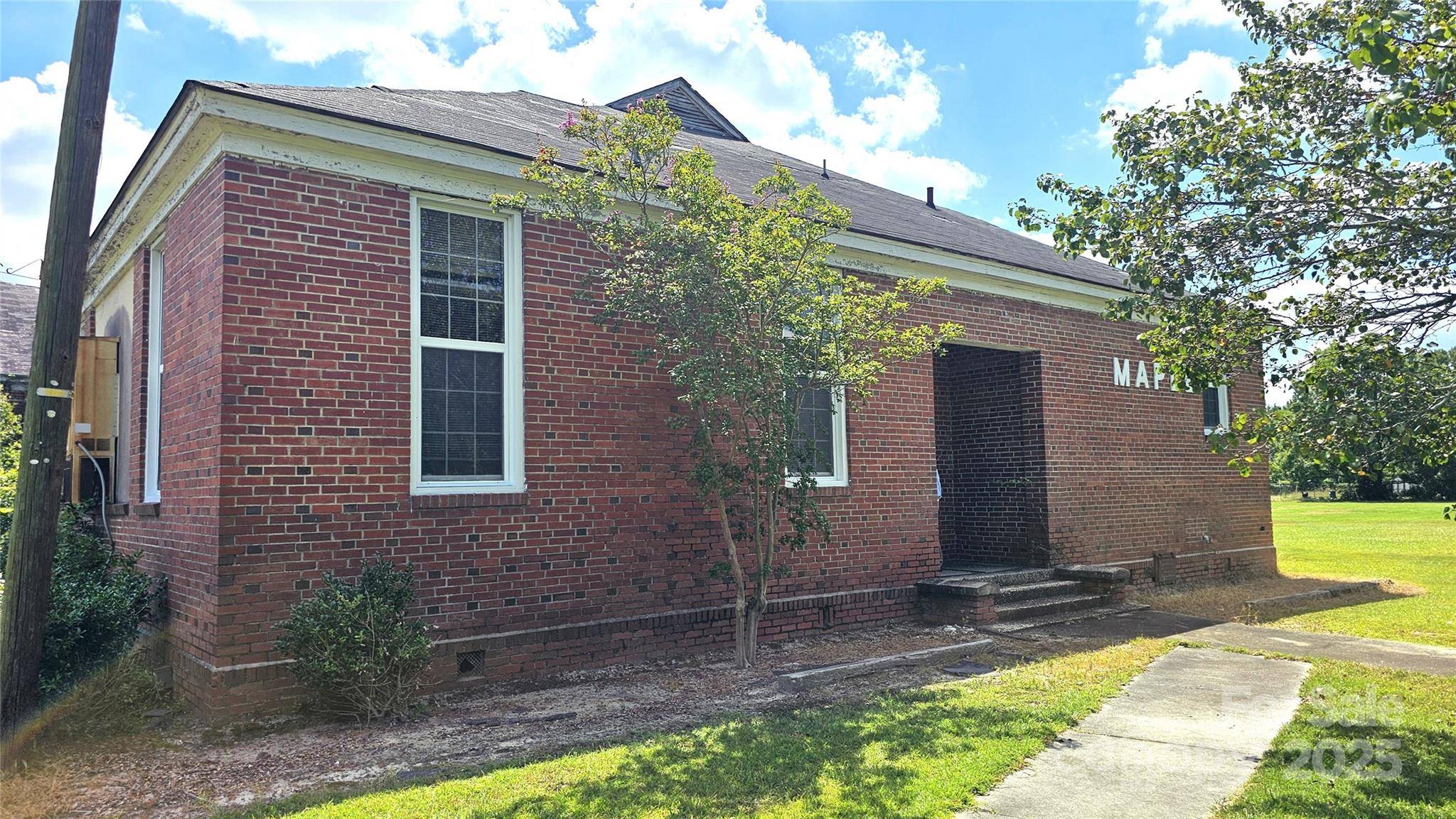 901 9th AVE S, Dillon, SC 29536