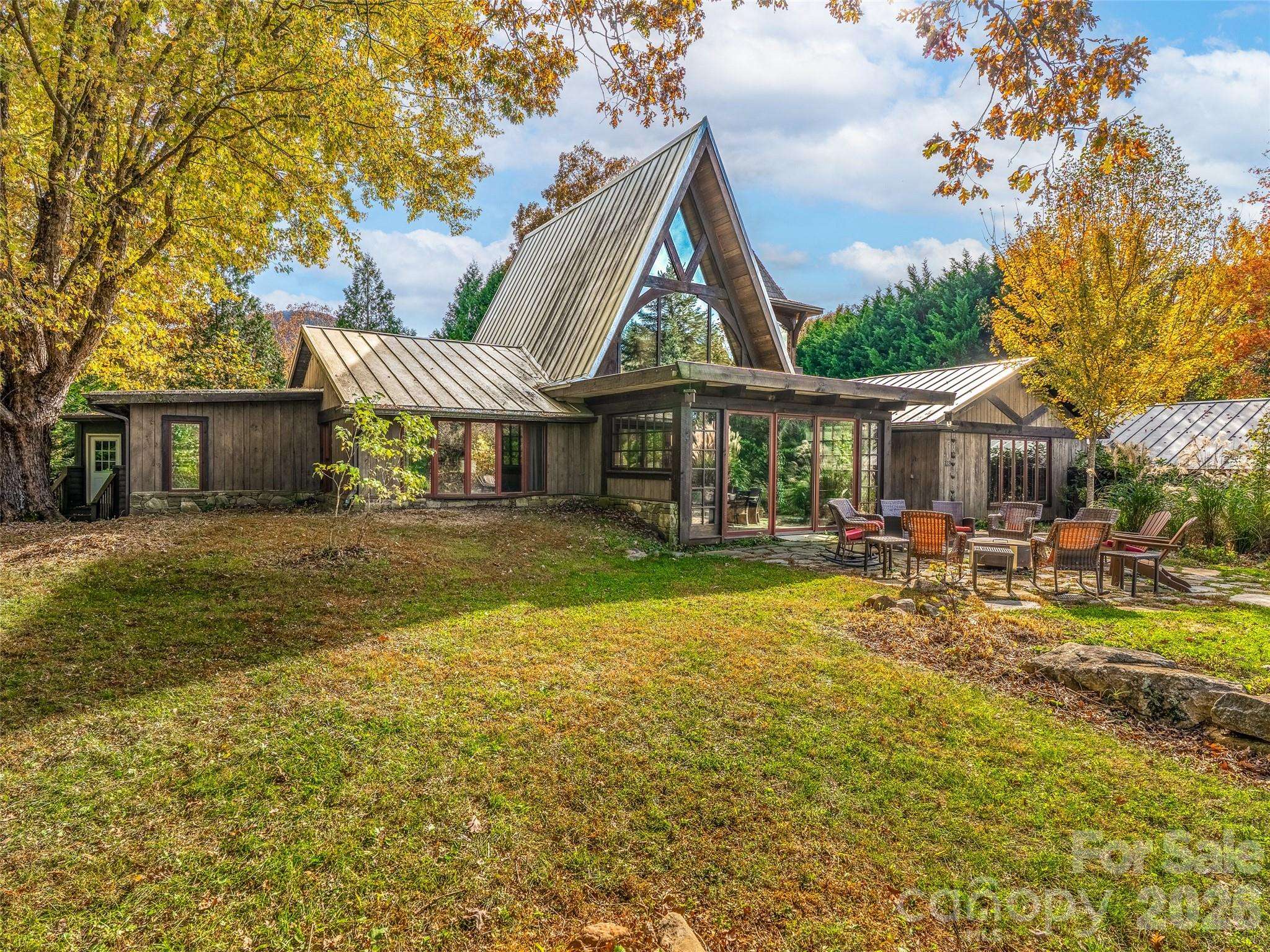 113 Forest Hills DR, Black Mountain, NC 28711