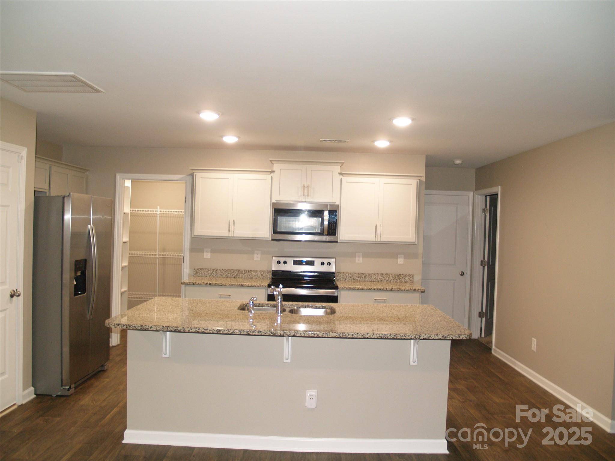 2504 Mcintosh ST, Dallas, NC 28034