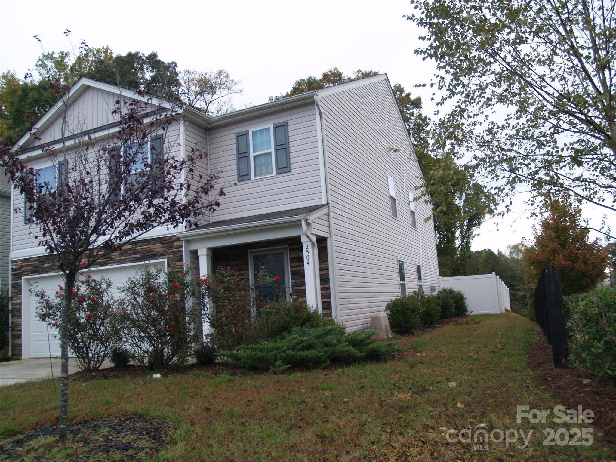 2504 Mcintosh ST, Dallas, NC 28034