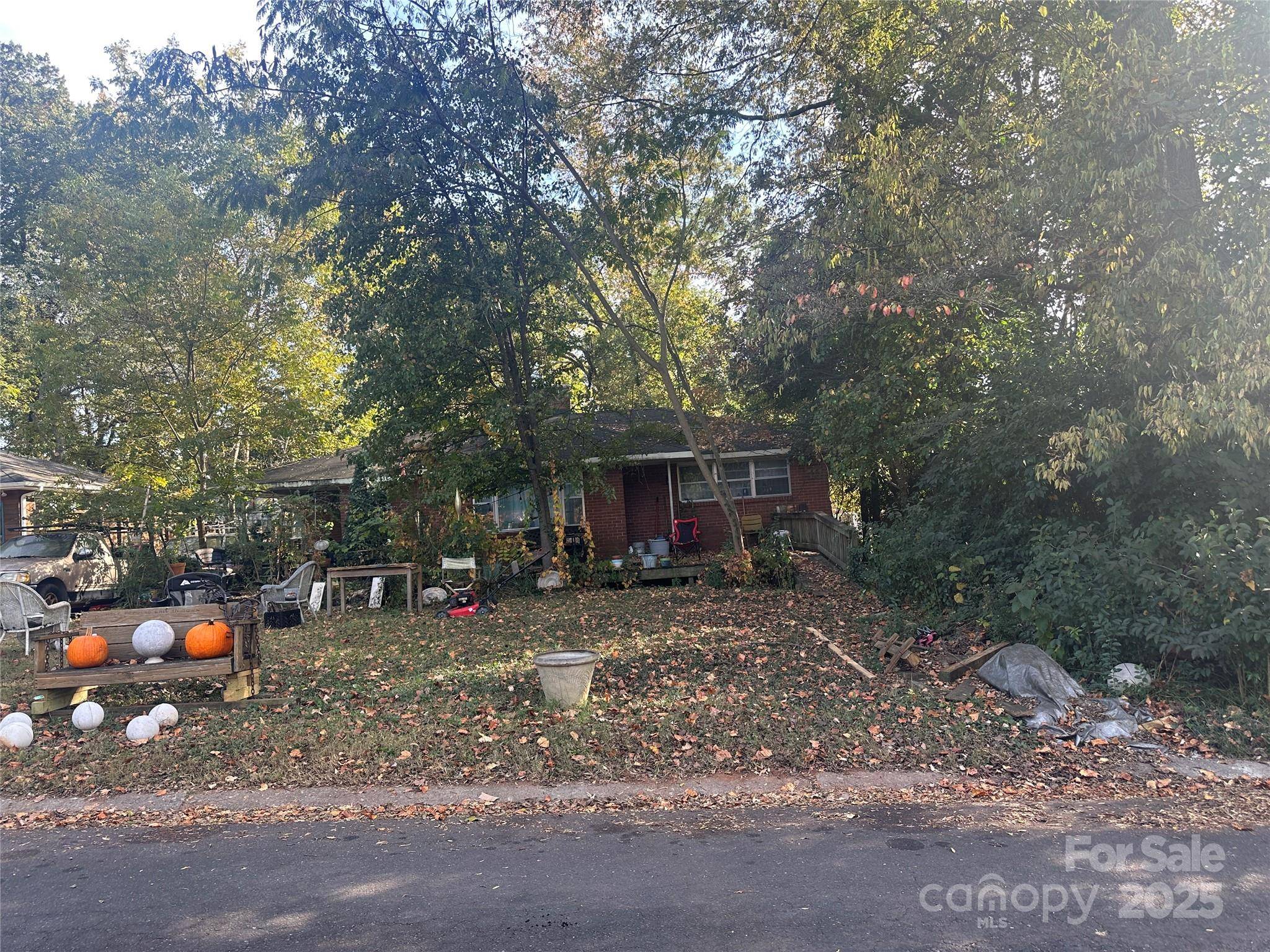 1314 Cortland RD E, Charlotte, NC 28209