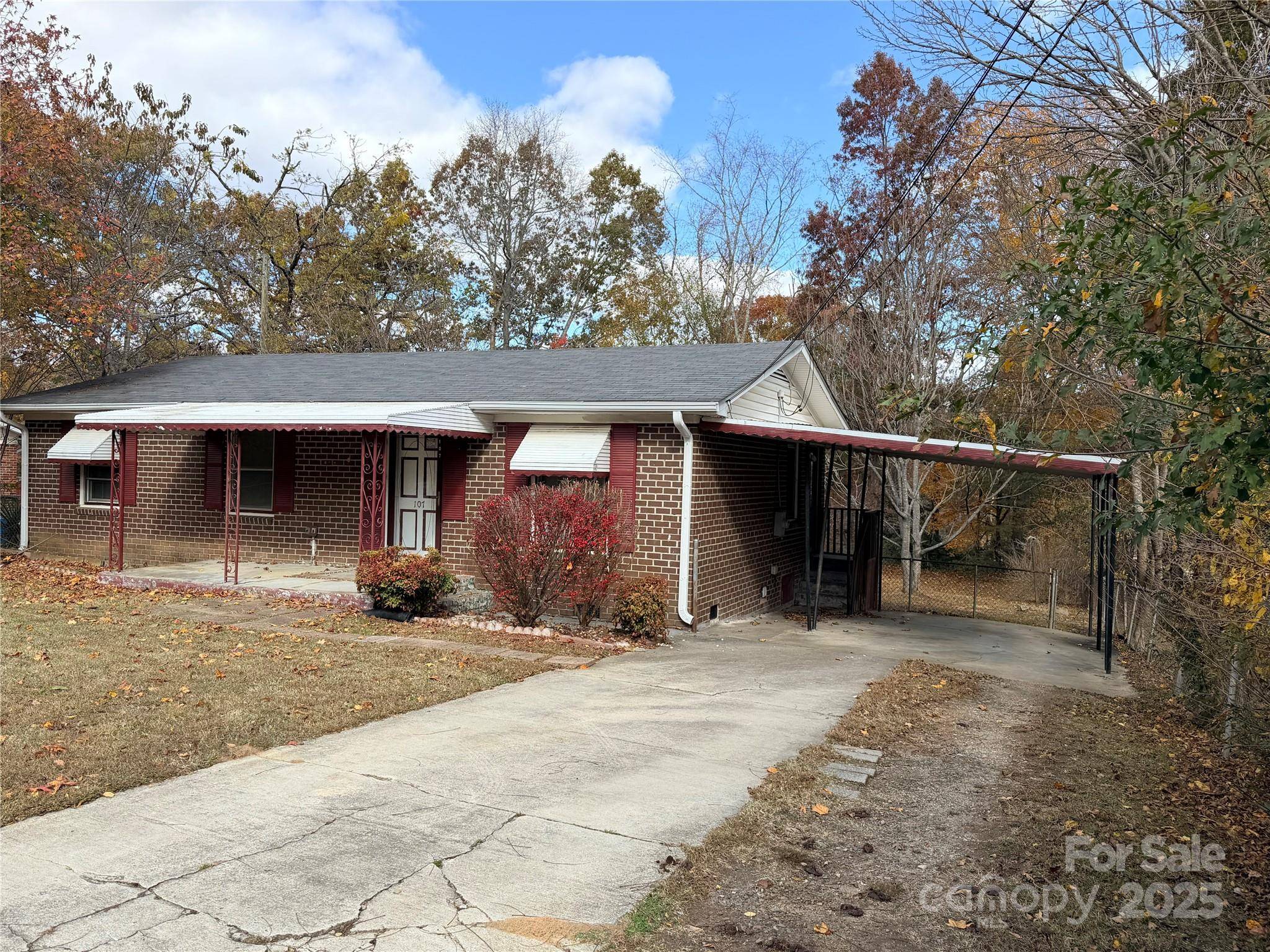 107 Aster DR, Greer, SC 29651