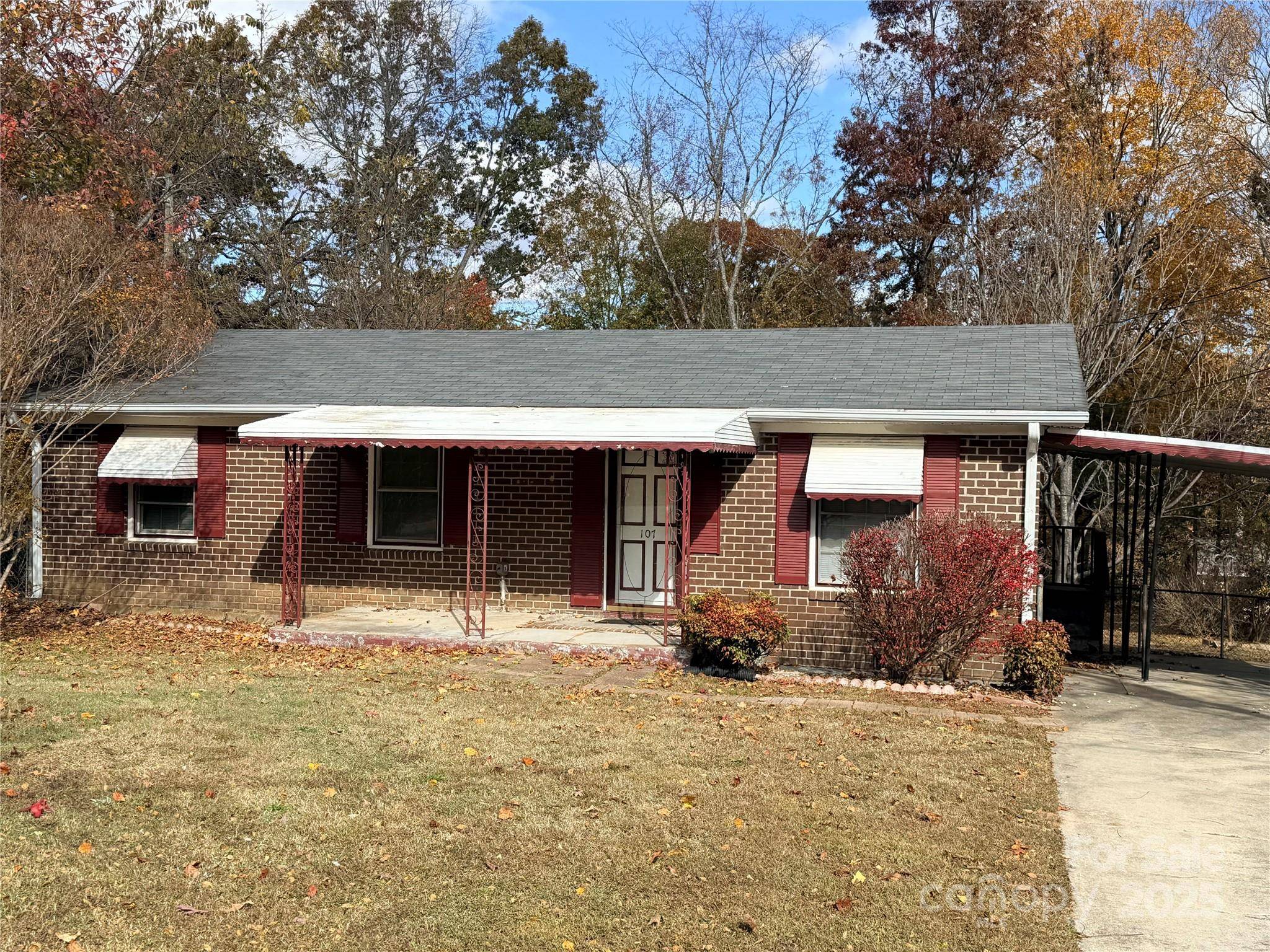 107 Aster DR, Greer, SC 29651