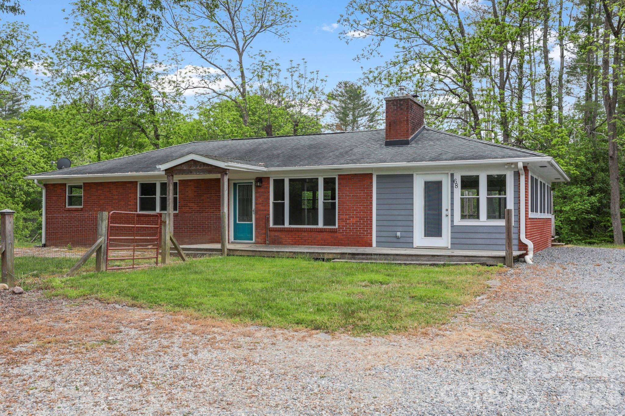 68 Lisam WAY, Etowah, NC 28729