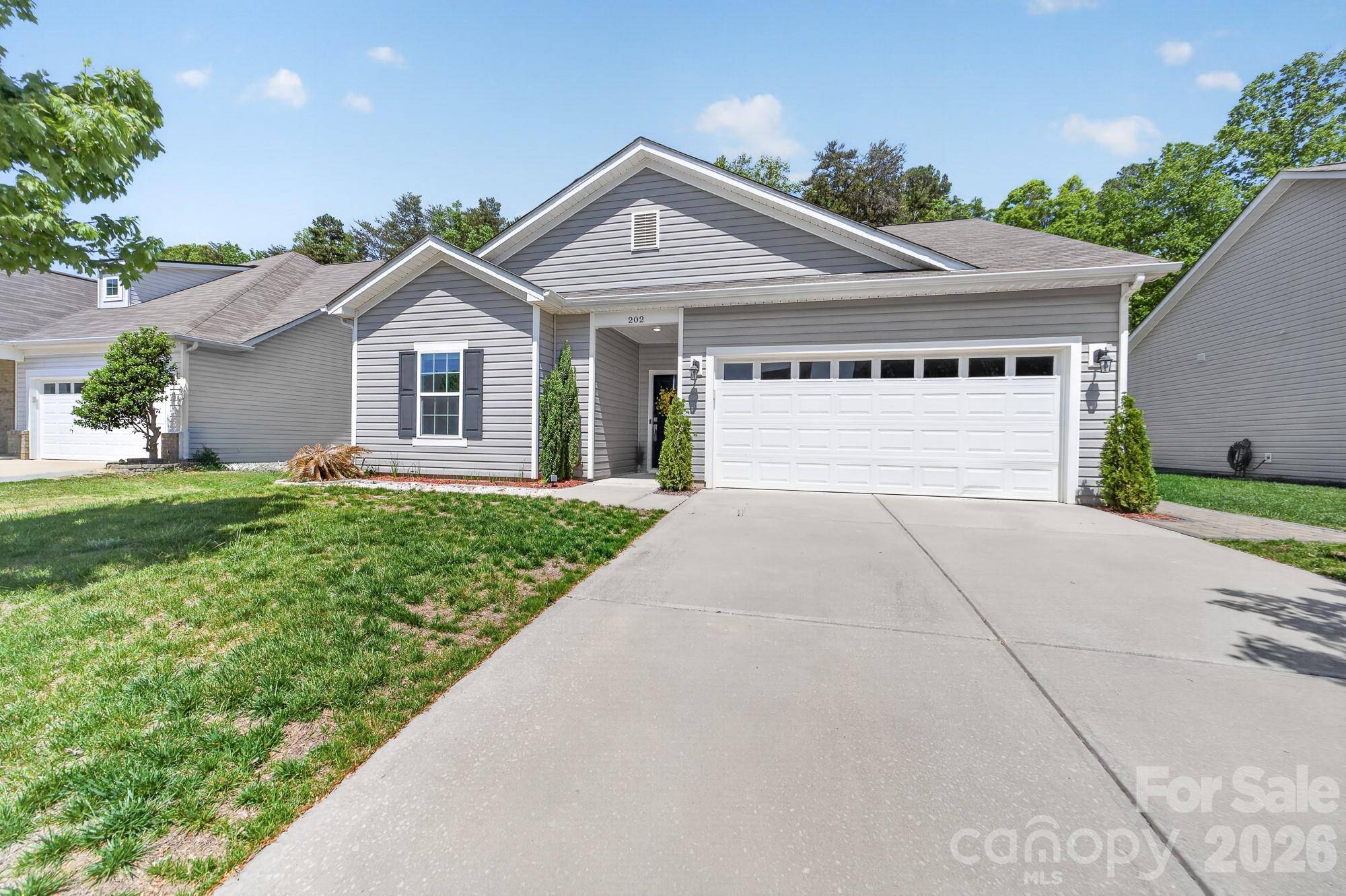 202 Paradise Hills CIR, Mooresville, NC 28115