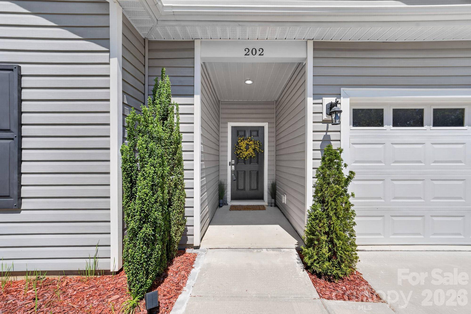 202 Paradise Hills CIR, Mooresville, NC 28115