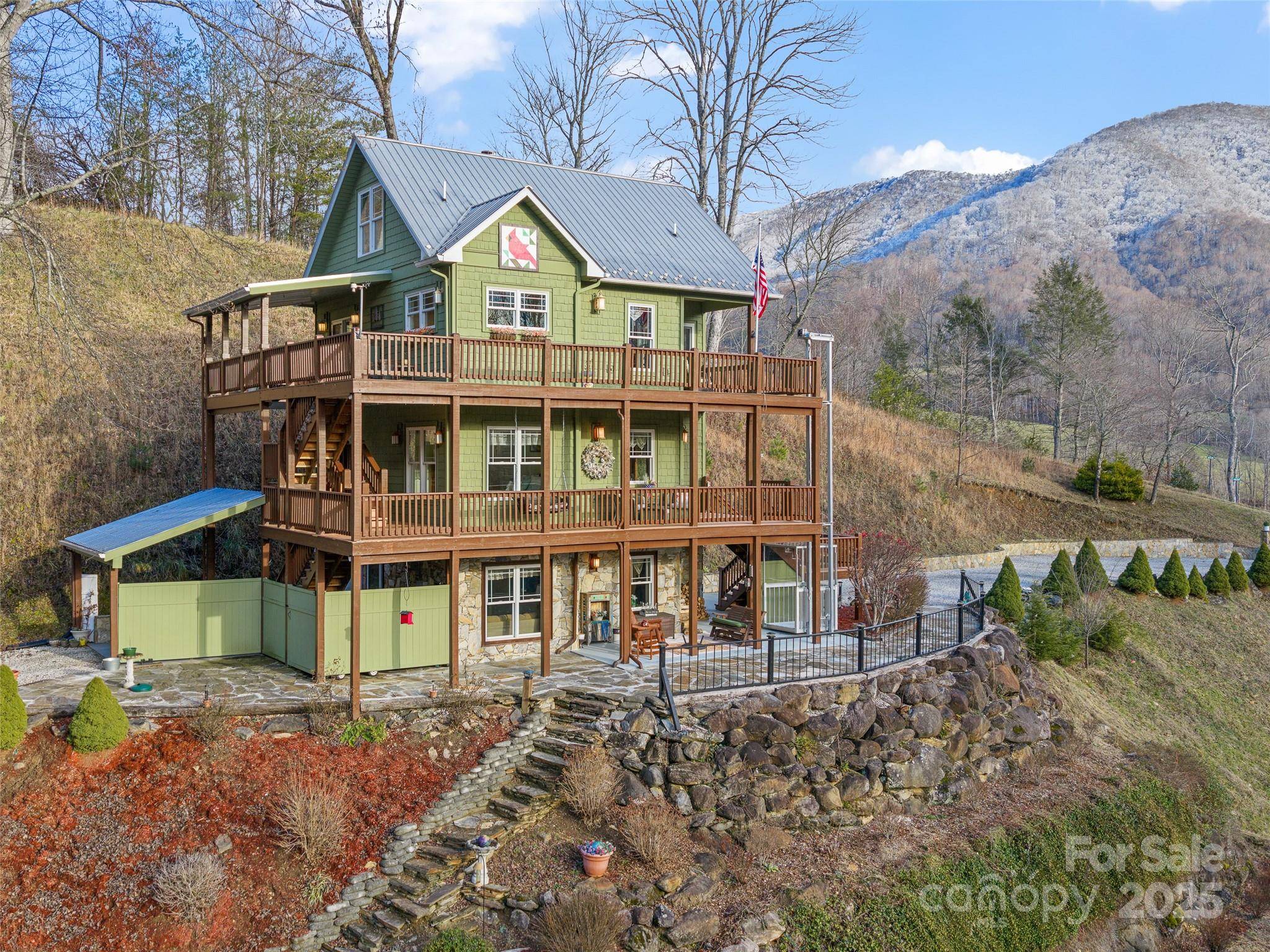 342 Big Rock Creek DR, Bakersville, NC 28705