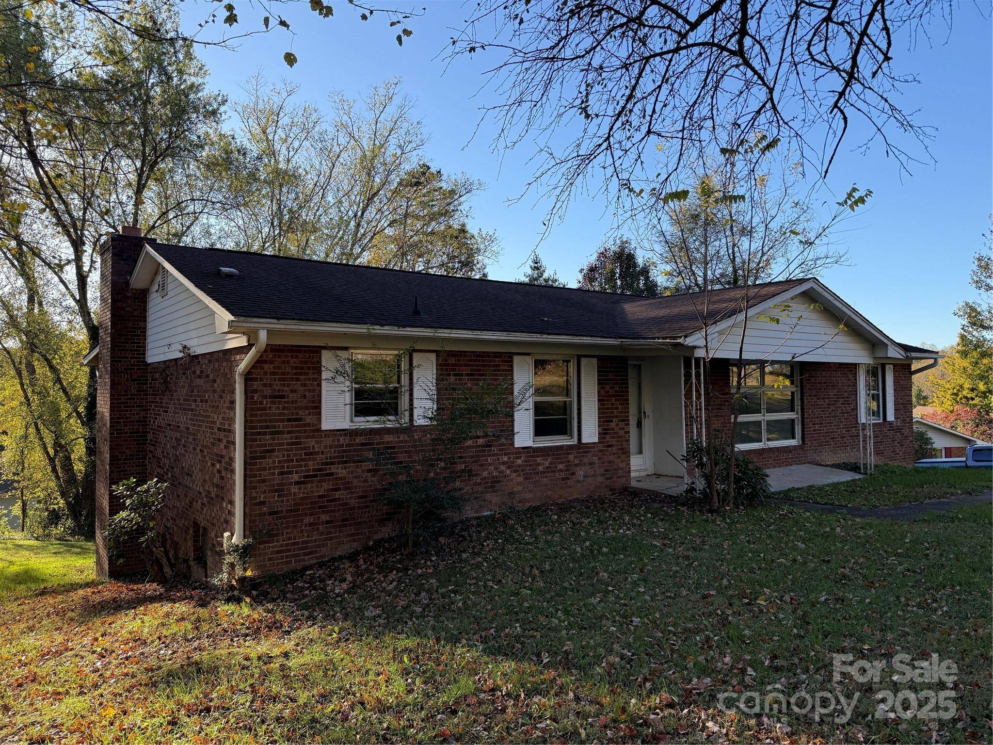 68 Sun Valley DR, Alexander, NC 28701