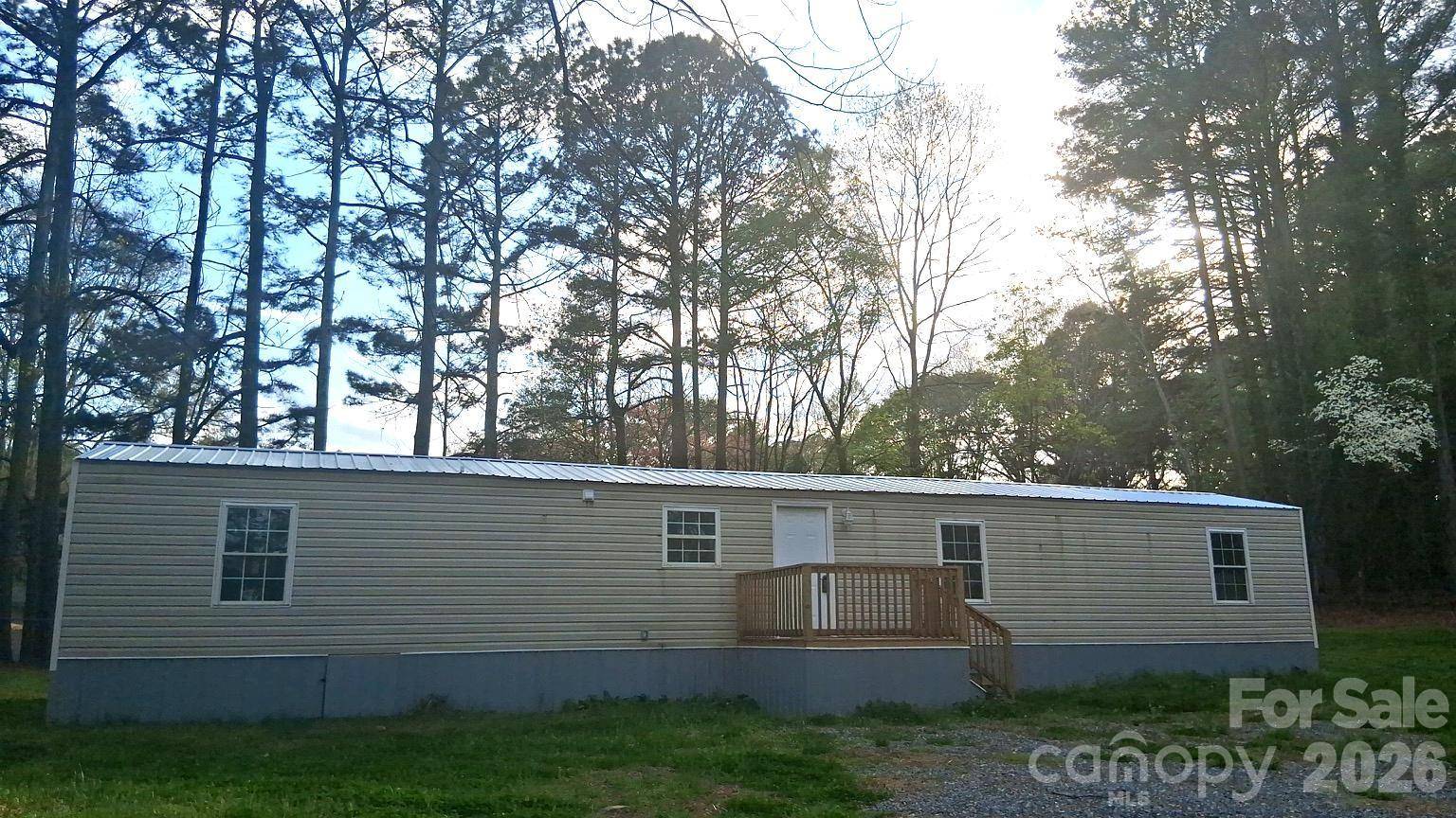 114 Woodberry DR, Cherryville, NC 28021
